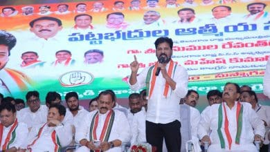 हैदराबाद में आयोजित एमएलसी चुनाव प्रचार सभाओं में मुख्यमंत्री रेवंत रेड्डी ने बीजेपी और बीआरएस पर कांग्रेस सरकार को कमजोर करने की साजिश रचने का आरोप लगाया।