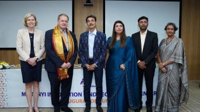 हैदराबाद में लांच हुआ भारत का पहला सेल एंड जीन थेरेपी सेंटर ऑफ एक्सीलेंस, जहां आधुनिक चिकित्सा उपकरण प्रदर्शित हो रहे हैं।