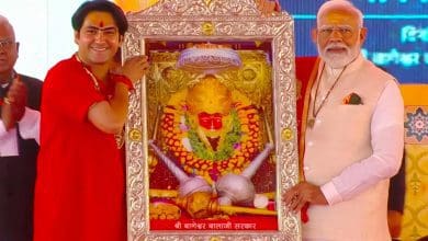 प्रधानमंत्री नरेंद्र मोदी ने महाकुंभ को लेकर आलोचनात्मक टिप्पणियों पर जवाब देते हुए इसे 'एकता का महाकुंभ' बताया। साथ ही, मध्यप्रदेश में बागेश्वर धाम अस्पताल की आधारशिला रखी।