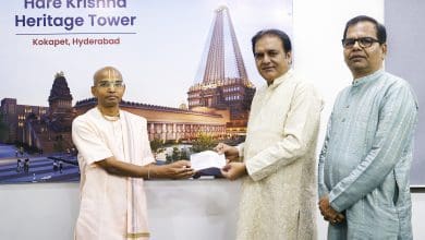 हरे कृष्णा मूवमेंट, हैदराबाद को नरसिंह क्लॉथ एम्पोरियम ने 17 लाख रुपये का योगदान दिया।