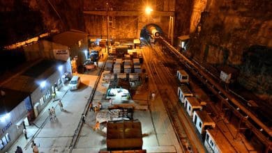 एसएलबीसी सुरंग हादसा, खोज अभियान, उगादी के दिन बचाव कार्य, 6 लोग फंसे, सुरंग में पानी और मिट्टी हटाने की प्रक्रिया।