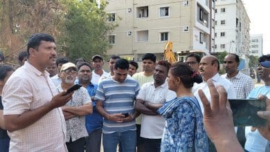 किस्मतपुर में बाधा हटाकर बनाई गई नई सीमेंट सड़क की तस्वीर।