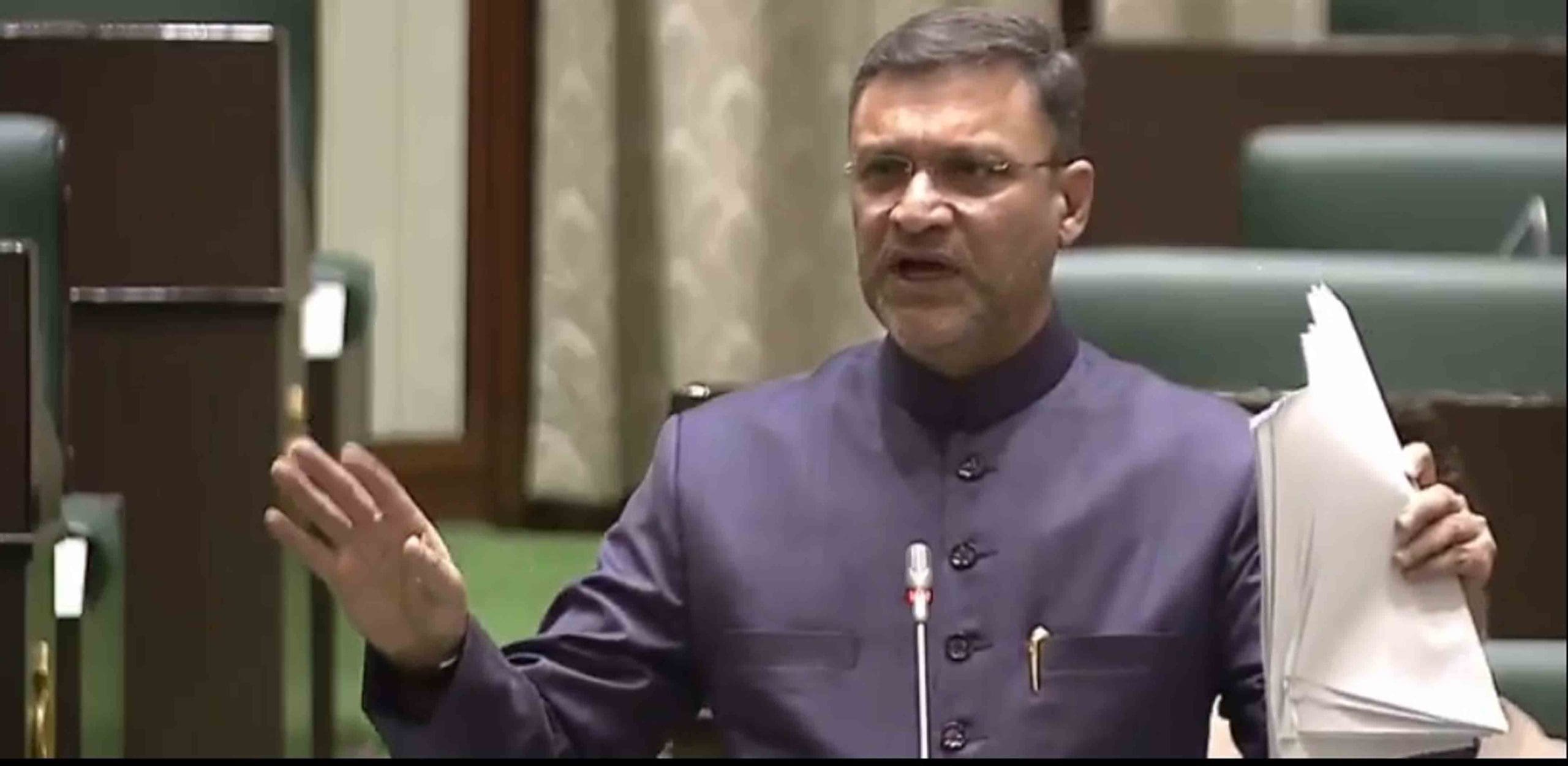 अकबरुद्दीन ओवैसी ने विधानसभा में पुलिस की नाकामी और अपराधों पर चिंता जताई।