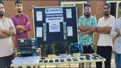 हैदराबाद में ऑनलाइन गेमिंग और सट्टा बेट्टिंग रैकेट का खुलासा, 5 आरोपी गिरफ्तार, ₹2,13,697 नकदी और अन्य सामग्री जब्त।