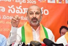 बंडी संजय का करीमनगर में भाजपा बैठक में संबोधन