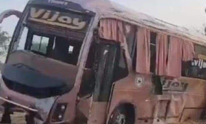 जोधपुर लॉ यूनिवर्सिटी बस हादसे में 3 छात्रों की मौत, 24 घायल