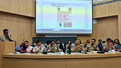 हॉस्टल सुरक्षा बैठक में साइबराबाद पुलिस आयुक्त अविनाश मोहंती व अन्य अधिकारी।