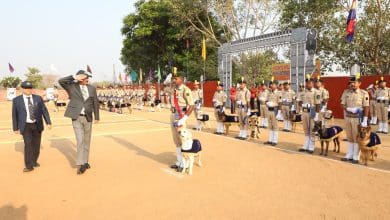 तेलंगाना पुलिस के खोजी कुत्तों की पासिंग आउट परेड का दृश्य