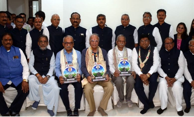 महाजन बैंक की नई शाखा उद्घाटन, 25 साल की सफलता और बैंकिंग सेवाएं