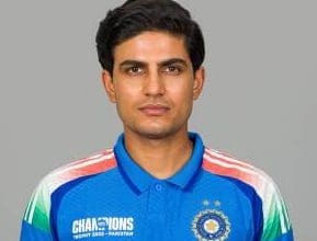 आईसीसी वनडे रैंकिंग में रोहित शर्मा तीसरे स्थान पर, शुभमन गिल शीर्ष पर, कुलदीप और जडेजा टॉप 10 में पहुंचे।