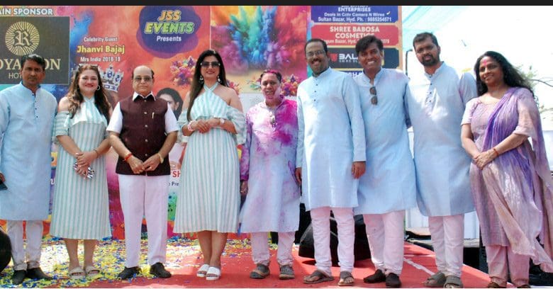 होली पर रंग धमाल कार्यक्रम में सेलिब्रिटी अतिथियों की उपस्थिति