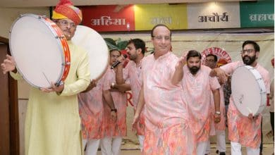 होली मिलन कार्यक्रम में सांस्कृतिक प्रस्तुतियाँ, गीत और नृत्य