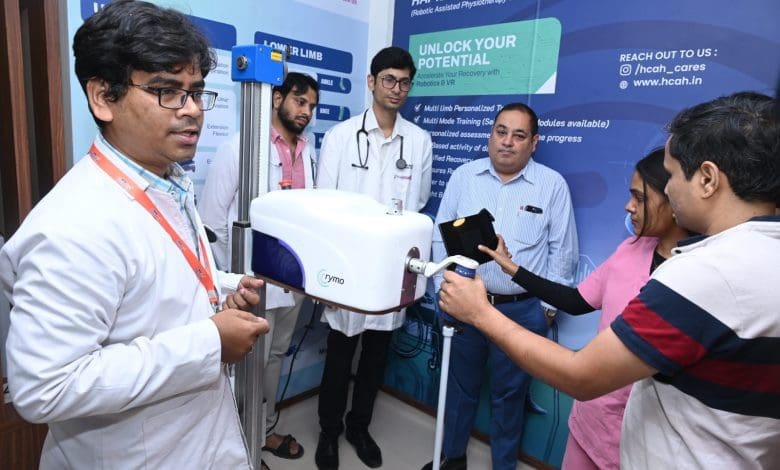 हैदराबाद में स्ट्रोक रिकवरी और पुनर्वास पर चर्चा करते विशेषज्ञ