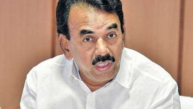 तेलंगाना के पर्यटन मंत्री जूपल्ली कृष्णा राव पर्यटन नीति की घोषणा करते हुए।