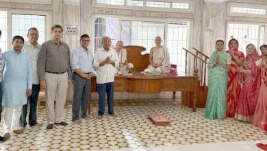 पालीताणा तीर्थ और शत्रुंजय तीर्थ का चित्र