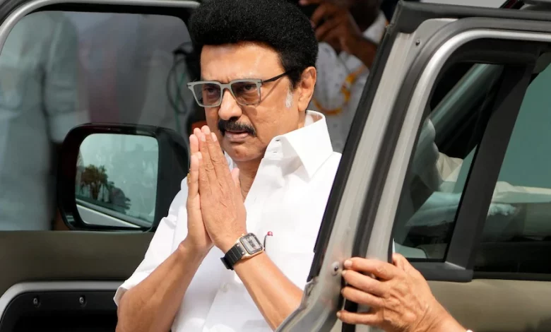 लोकसभा परिसीमन पर द्रमुक की बैठक में स्टालिन और केरल के मुख्यमंत्री विजयन ने भाजपा की नीतियों का विरोध किया।