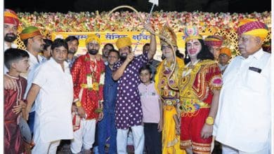 शमशाबाद में राजस्थानी होरियाँ व डांडिया उत्सव का आयोजन, समाज बंधुओं का पारंपरिक नृत्य प्रदर्शन और अतिथियों का स्वागत।