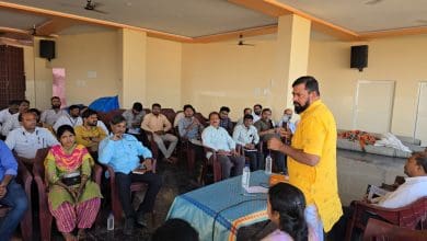 गोशामहल विधायक राजा सिंह श्रीराम नवमी रैली की तैयारियों पर बैठक करते हुए