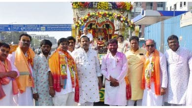 7वीं श्री श्याम निशान शोभायात्रा के दौरान भक्तों का स्वागत