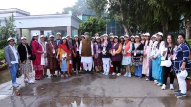 विधि कार्य विभाग द्वारा महिला कर्मचारियों के लिए आगरा भ्रमण का आयोजन