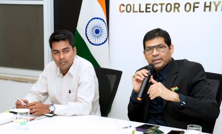 हैदराबाद में कल्याणकारी योजनाओं के कार्यांवयन पर डॉ. योगेश दुबे की बैठक