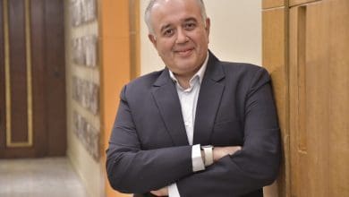 गोवाफेस्ट 2025 एडवरटाइजिंग रॉक्स सीजन 3 के प्रतिभागी मंच पर संगीत प्रदर्शन करते हुए