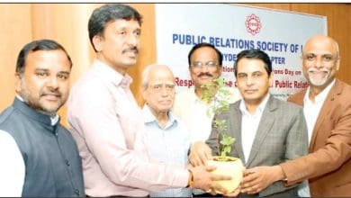 हैदराबाद में पीआर दिवस कार्यक्रम में बोलते हुए एन. बलराम