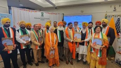 वॉशिंगटन के ओलंपिया में बैसाखी उत्सव का हिस्सा बनते लोग