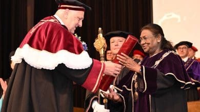 राष्ट्रपति मुर्मु स्लोवाकिया-इंडिया बिजनेस फोरम में संबोधित करती हुईं