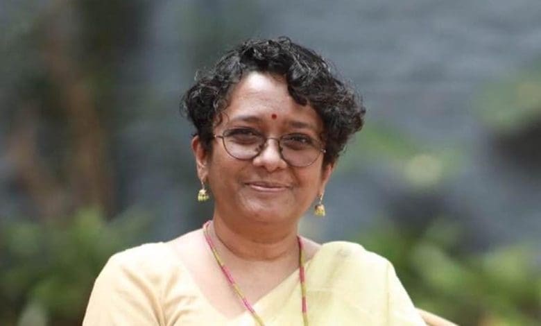 शारदा मुरलीधरन पर रंगभेदी टिप्पणी: गोरी सोच का काला सच