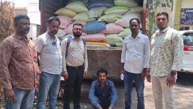हैदराबाद में टास्कफोर्स पुलिस ने पीडीएस चावल के साथ आरोपी को पकड़ा