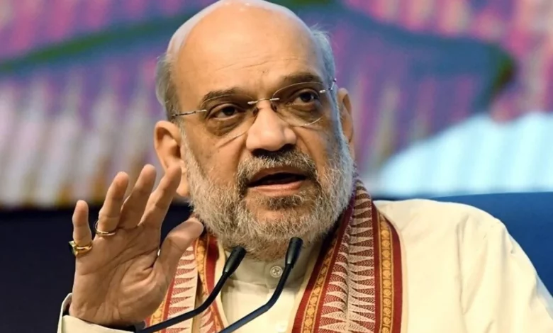 केंद्रीय गृह मंत्री अमित शाह नक्सलवाद मुक्त भारत बनाने के लक्ष्य के बारे में जानकारी देते हुए।