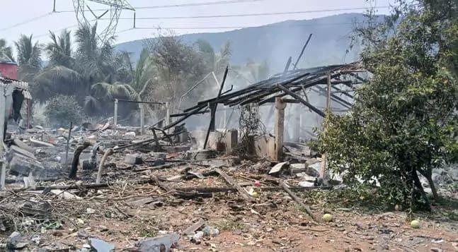 पटाखा कारखाने में विस्फोट से 8 की मौत