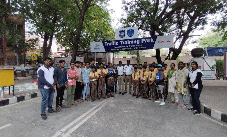 मोटरसाइकिल एंड स्कूटर इंडिया का सड़क सुरक्षा सत्र