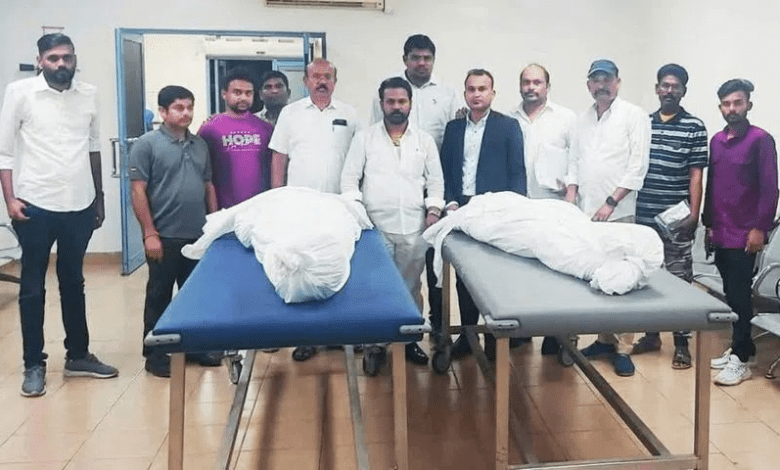 हैदराबाद एयरपोर्ट पर दुबई में मारे गए तेलंगाना के युवकों के शव लाए गए