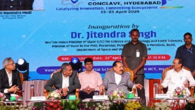 स्टार्टअप कॉन्क्लेव हैदराबाद 2025 में नवाचार और प्रौद्योगिकी पर चर्चा।