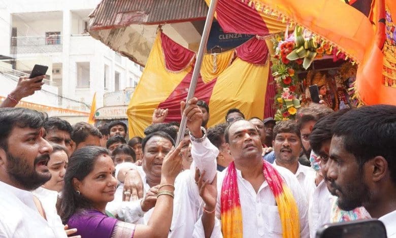 श्रीराम नवमी शोभायात्रा में कविता का प्रेरणादायक संदेश