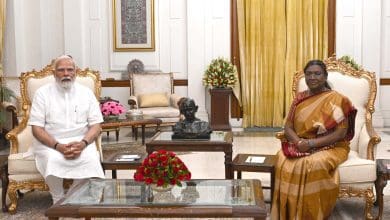 प्रधानमंत्री मोदी और राष्ट्रपति मुर्मू की राष्ट्रपति भवन में मुलाकात