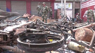 मुर्शिदाबाद ज़िले में सांप्रदायिक हिंसा के दृश्य