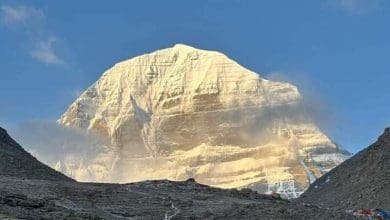 कैलाश मानसरोवर यात्रा 2025 की शुरुआत का दृश्य