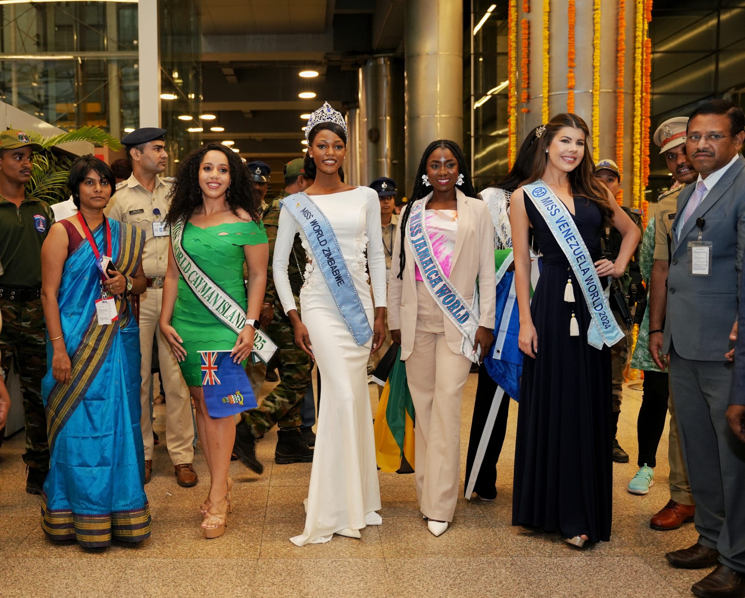 हेरिटेज वॉक का आयोजन चारमीनार और लाड बाजार में