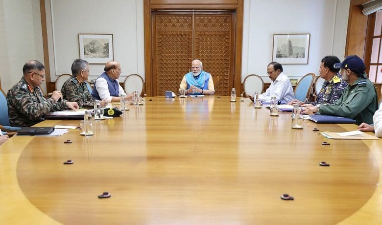 भारत-पाकिस्तान DGMO वार्ता से पहले राष्ट्रीय सुरक्षा पर चर्चा