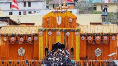 बदरीनाथ धाम के कपाट खुलने के समय की पूजा और स्वागत