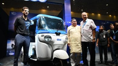 बजाज गोगो ऑटो रिक्शा लांच समारोह तेलंगाना में।