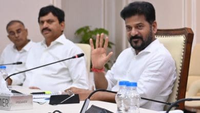 सीएम रेवंत रेड्डी मई दिवस पर आरटीसी मजदूरों को संबोधित करते हुए