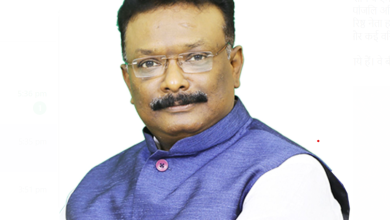 दासोजू श्रवण ने मुख्यमंत्री रेवंत रेड्डी और कांग्रेस नेताओं पर कड़ी टिप्पणी की।