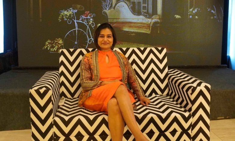 कंटेंट फैक्ट्री के स्टोरीटेलिंग प्रशिक्षण में भाग लेते व्यवसायी