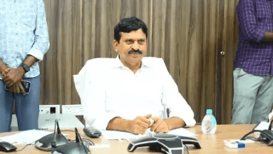 मंत्री पोंगुलेटी श्रीनिवास रेड्डी भूभारती अधिनियम पर जानकारी देते हुए