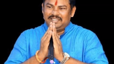 गोशामहल अग्निकांड स्थल का निरीक्षण करते विधायक टी. राजा सिंह