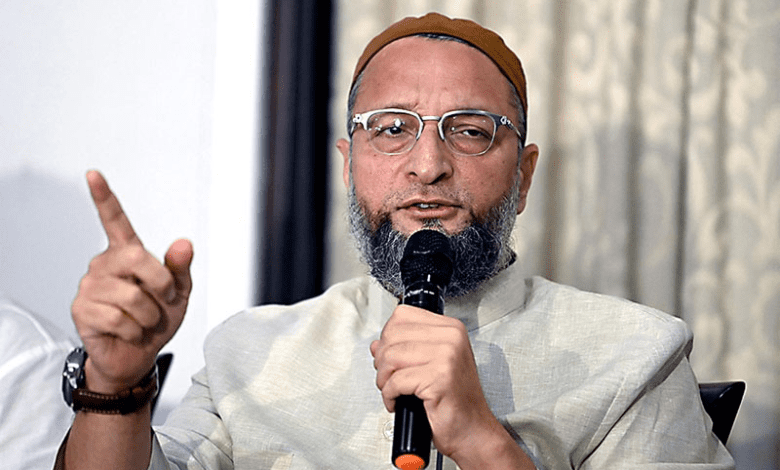 ओवैसी पाकिस्तान द्वारा आतंक प्रायोजन पर प्रेस को संबोधित करते हुए